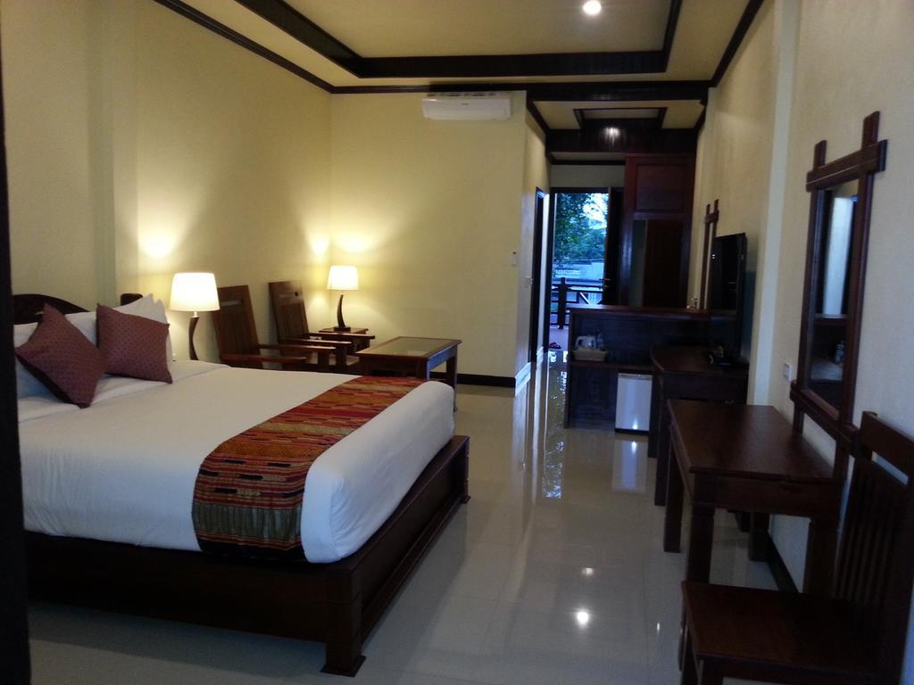 Pon Arena Hotel Muang Không Exterior foto