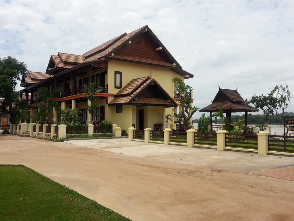 Pon Arena Hotel Muang Không Exterior foto